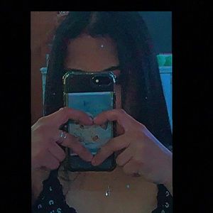 Meet your Posher, Yesenia